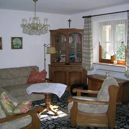 Apartment Hans Mauerer *